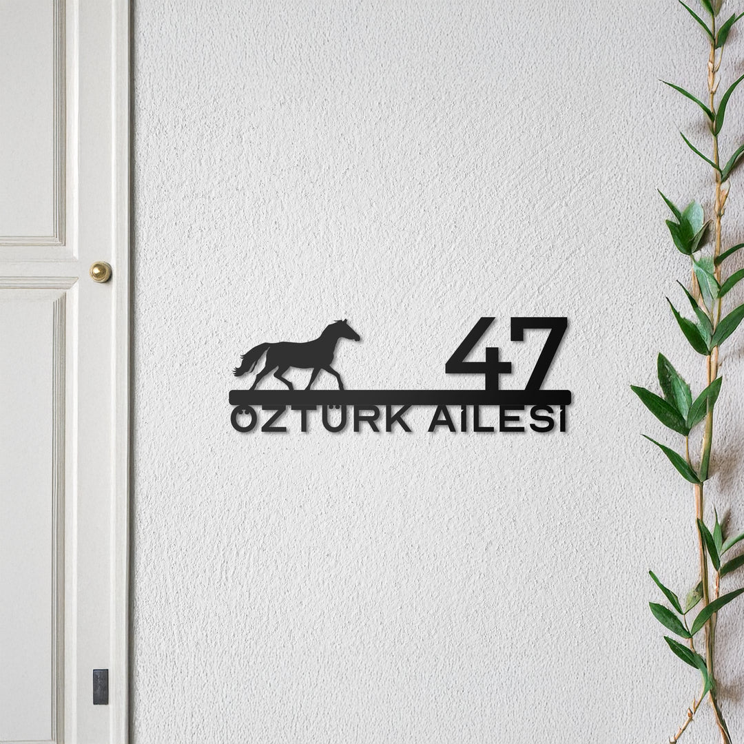 Kişiye Özel Metal At Figürlü Kapı İsimliği