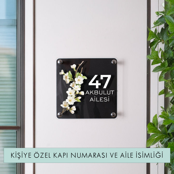 Kişiye Özel Beyaz Çiçek Dallı Kapı İsimliği