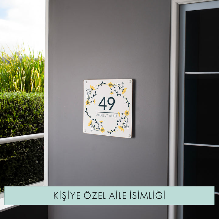 Sarı Çiçek Motifli Kişiye Özel Kapı Numarası ve Aile İsmi Metal Tabela