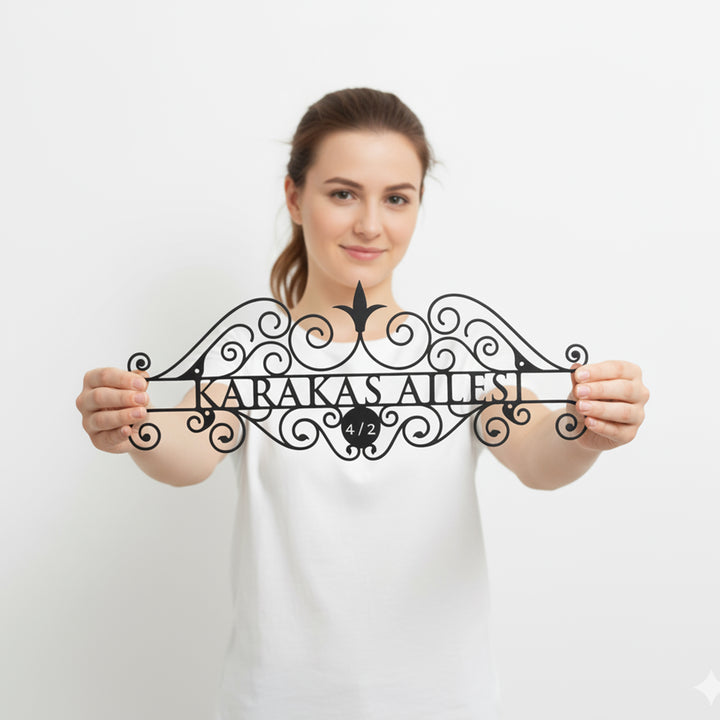 Kişiye Özel Vintage Lines Metal Kapı İsimliği