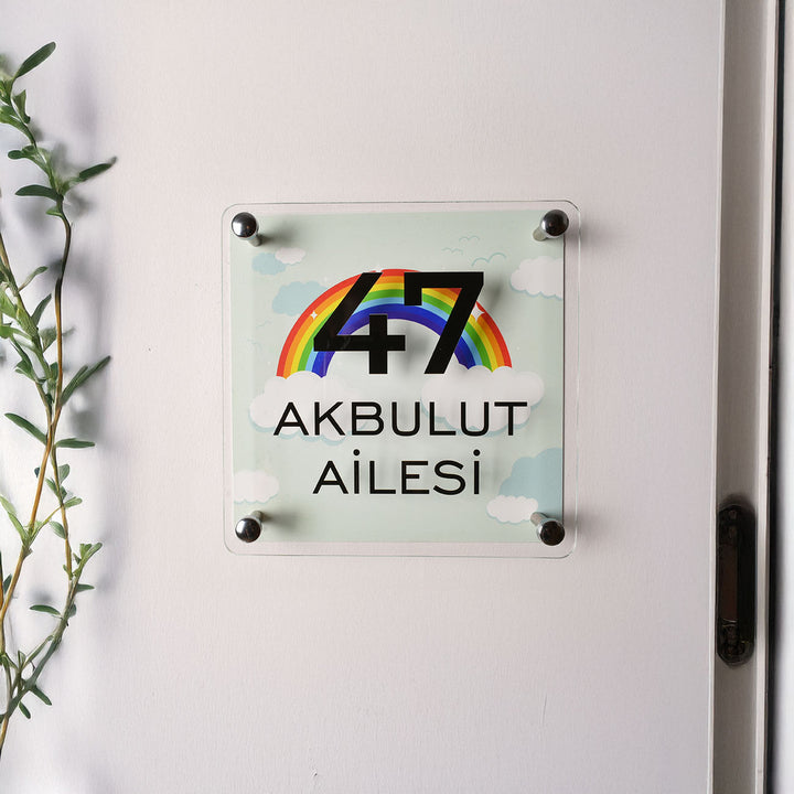 Yeşil Gökkuşağı Desenli Kapı İsimliği
