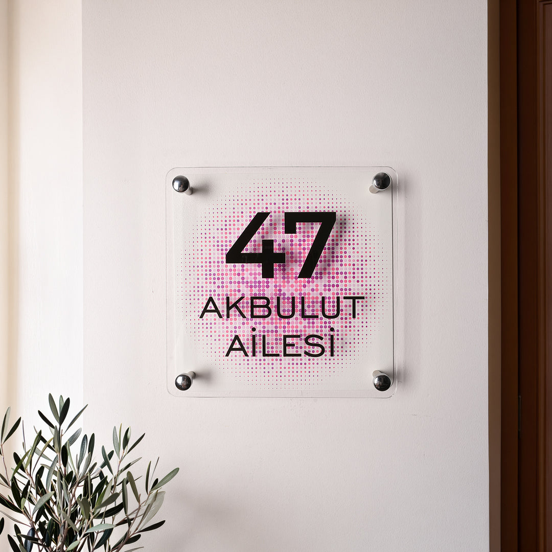 Nokta Desenli Beyaz Kapı İsimliği