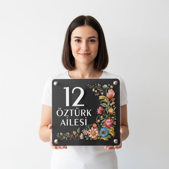 Çiçek Desenli Zarif Daire Kapı Tabelası - morimora.com