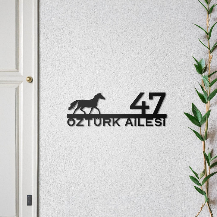 Kişiye Özel Metal At Figürlü Kapı İsimliği - morimora.com