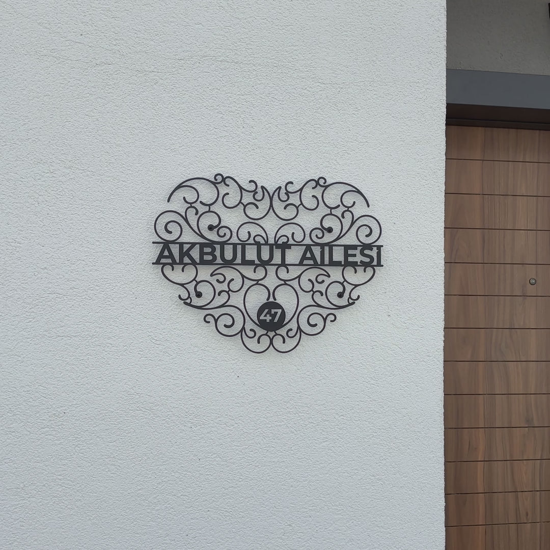 Kişiye Özel Vintage Lines Metal Aile İsimliği