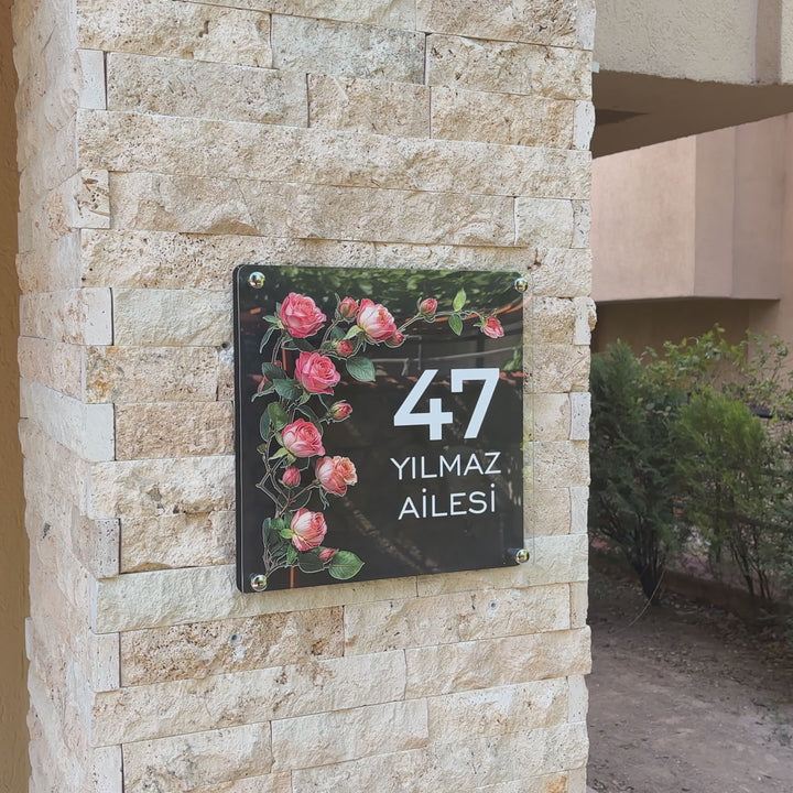 Kişiye Özel Pembe Gül Dallı Kapı İsimliği